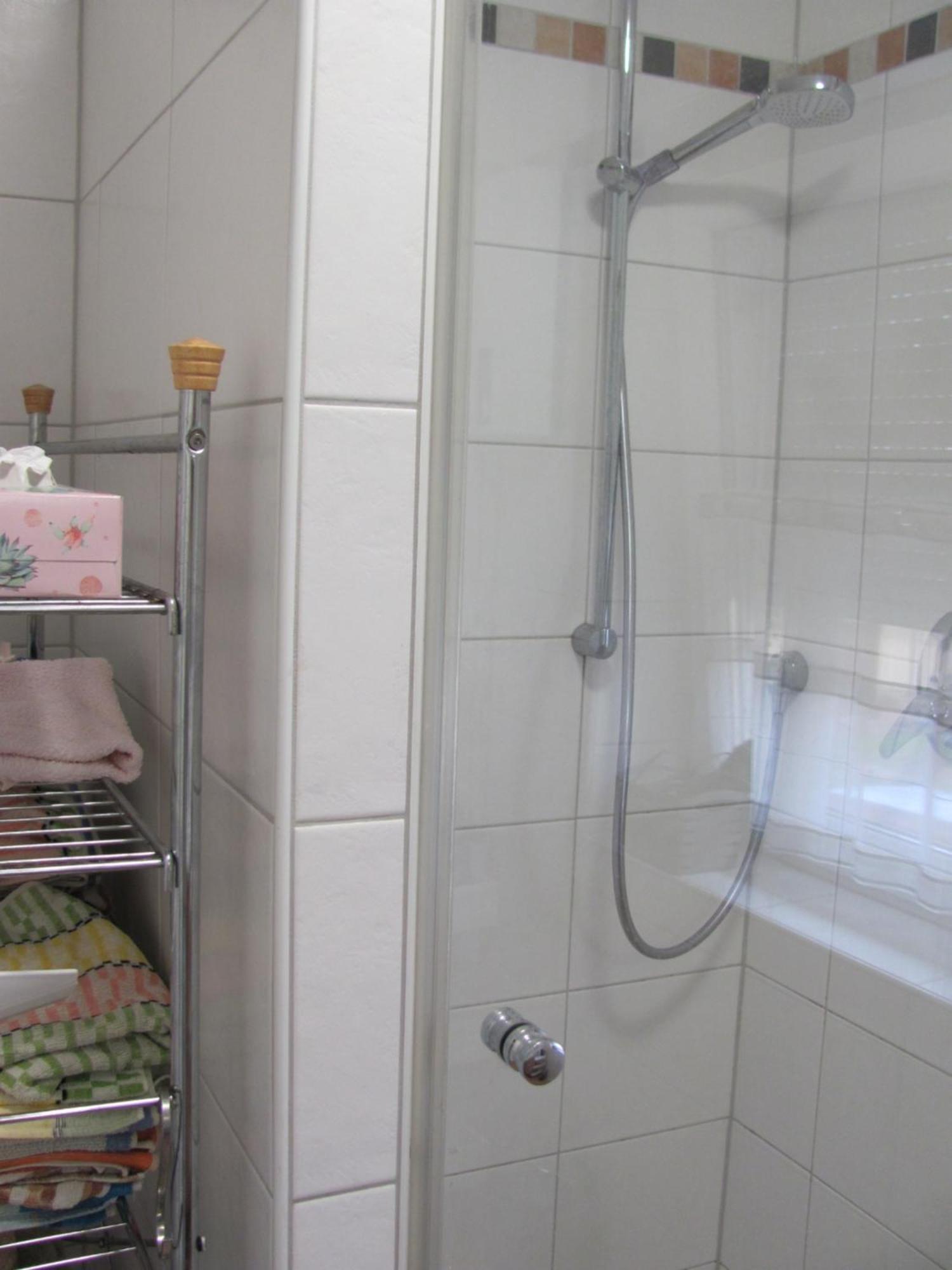 #3 Gemuetliches Ruhiges Zimmer Gartenblick, Gemeinschaftsbad W-Lan Airport Nah Gelegen Mit Late Night Check In Haus Nr 9,5 Trunkelsberg Ngoại thất bức ảnh